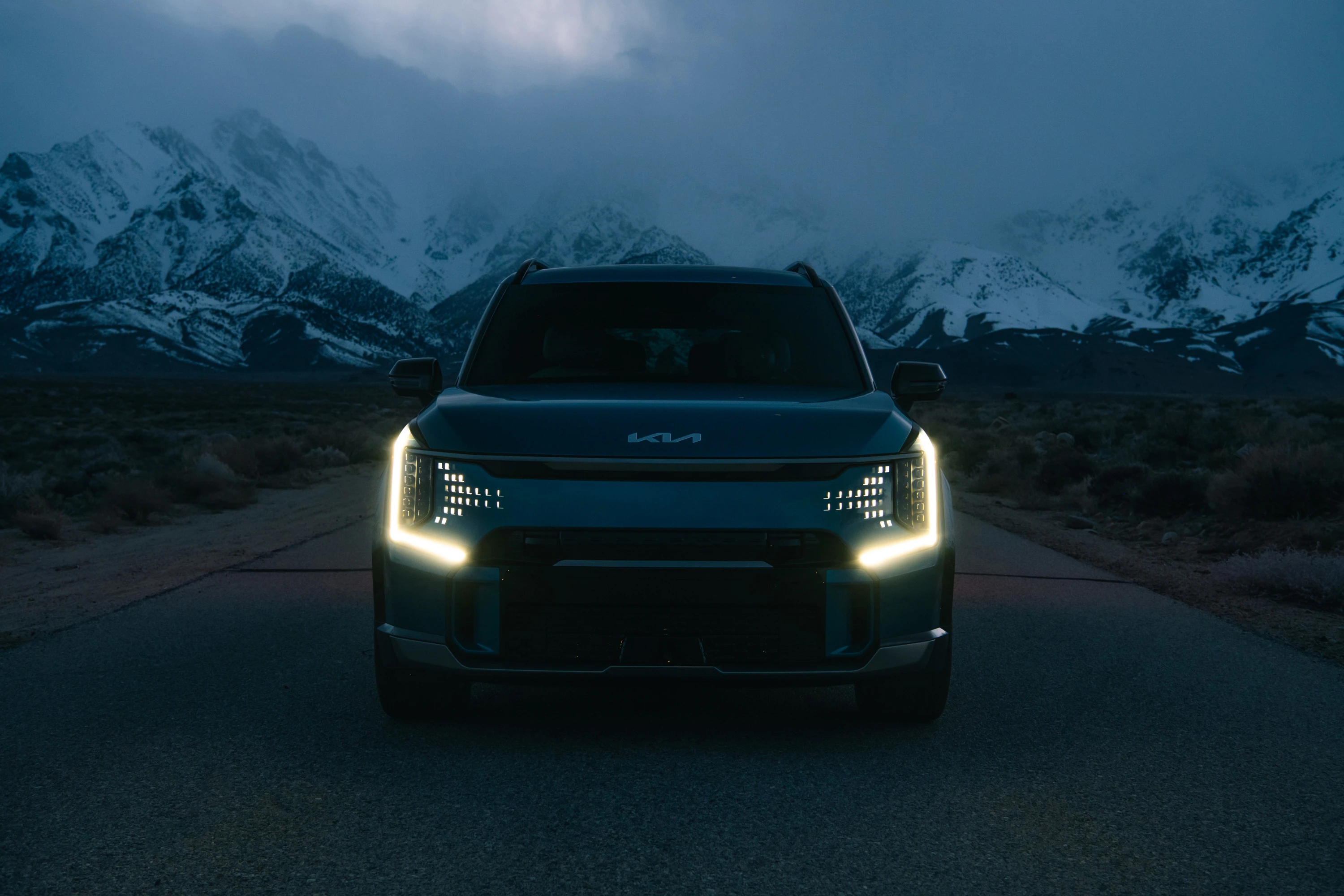 Kia EV9 RWD headlights view