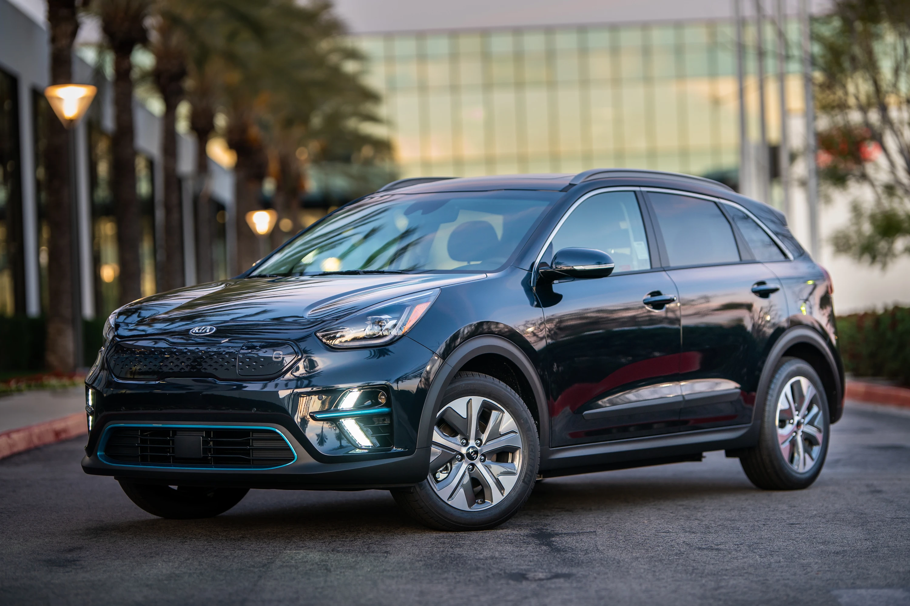Kia e-Niro 64 kWh exterior view