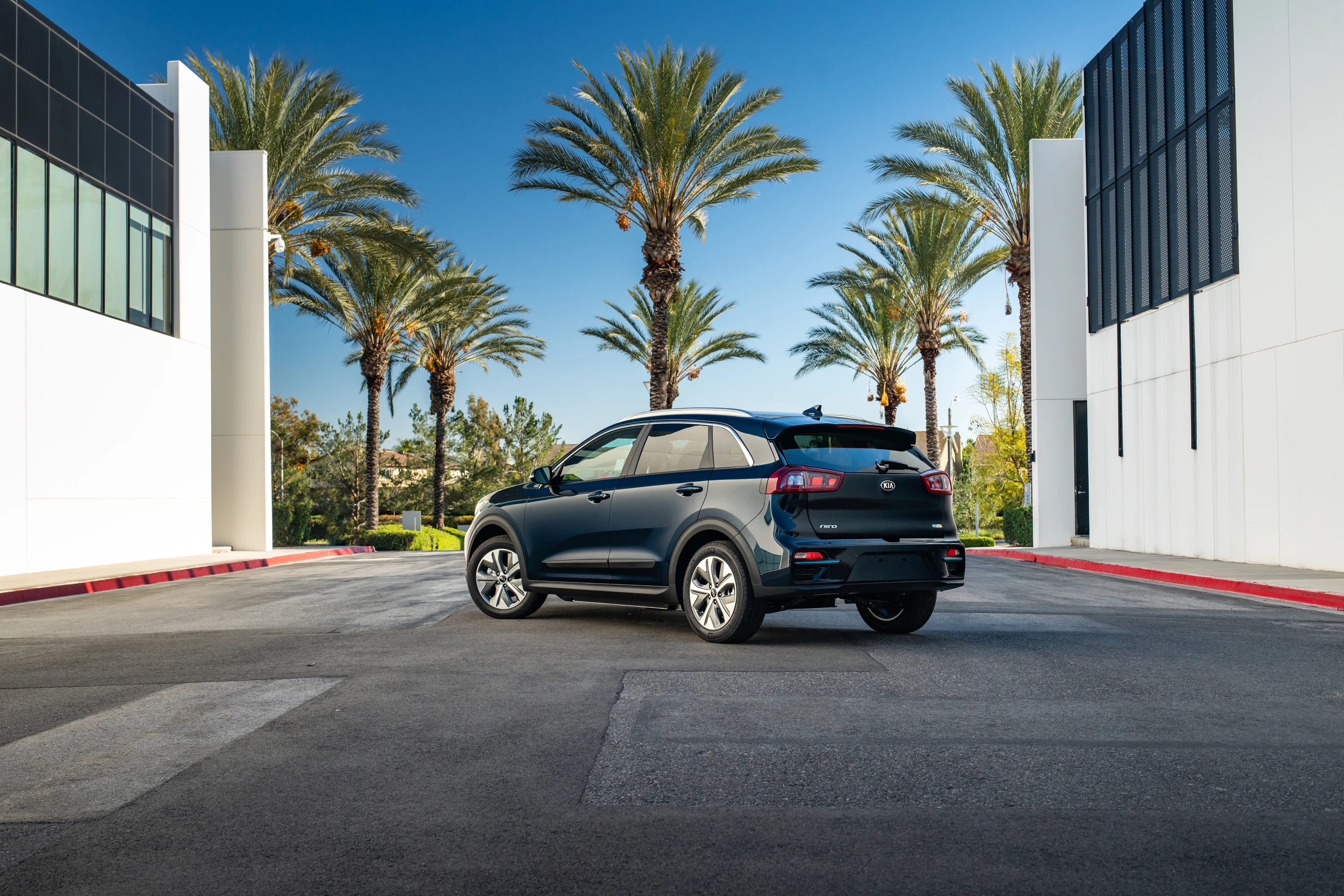 Kia e-Niro 64 kWh exterior view