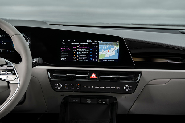 Kia Niro EV screens view
