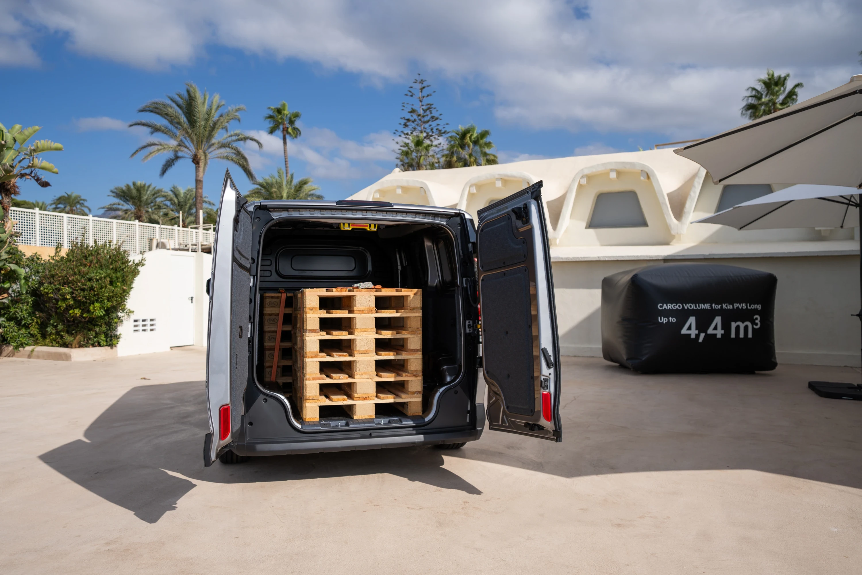 Kia PV5 Cargo Long Range trunk view