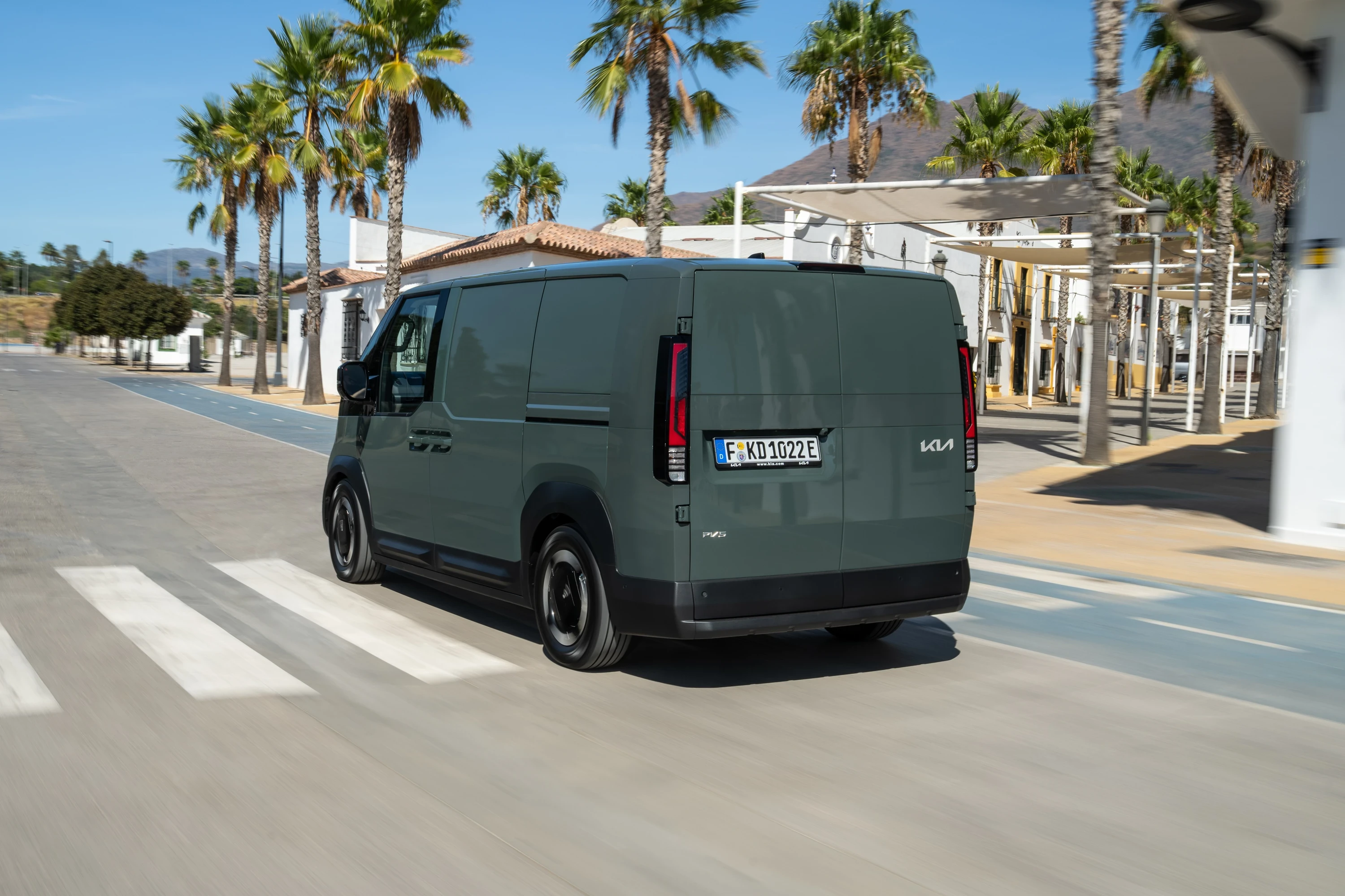 Kia PV5 Cargo Standard Range exterior view