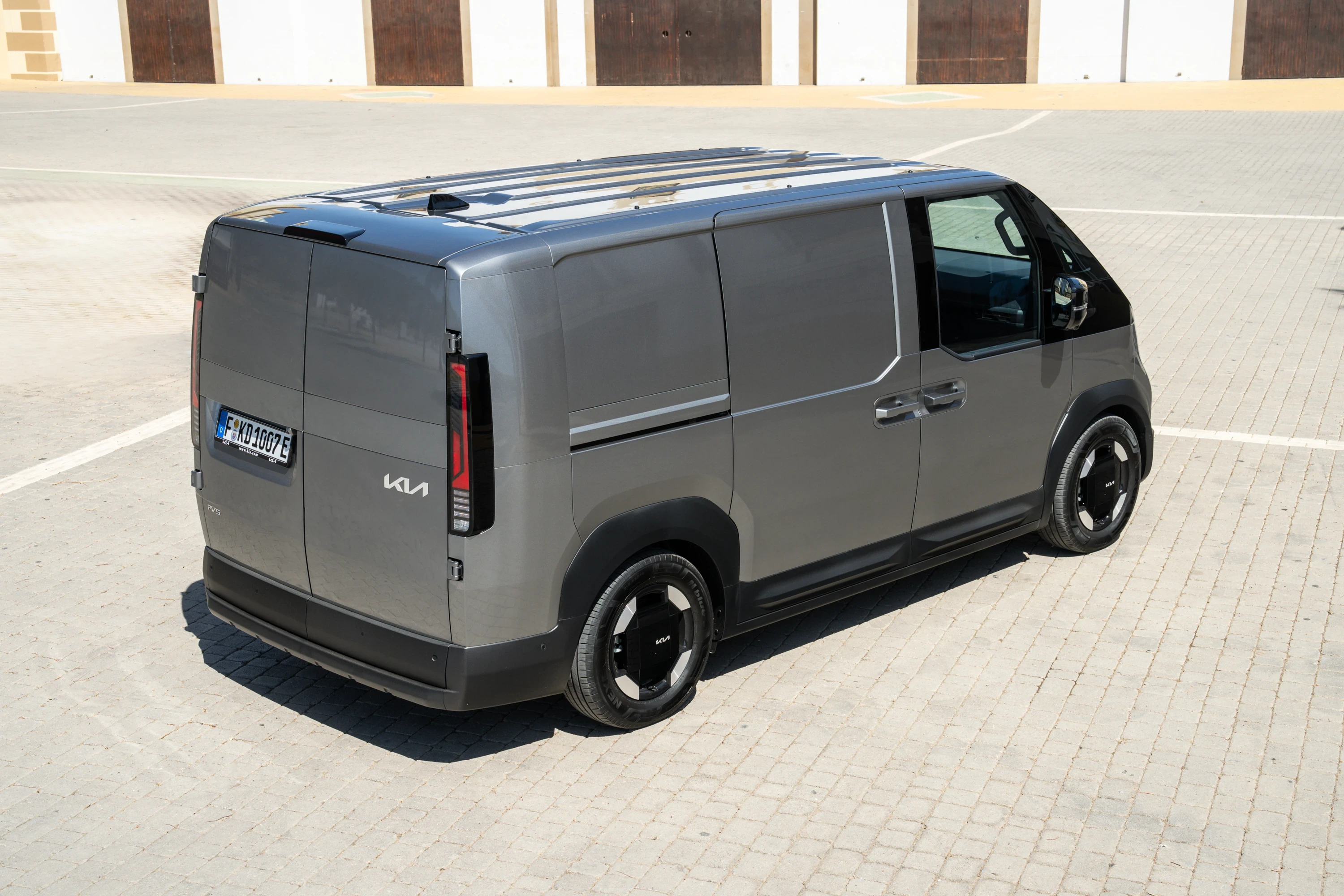 Kia PV5 Cargo Standard Range exterior view