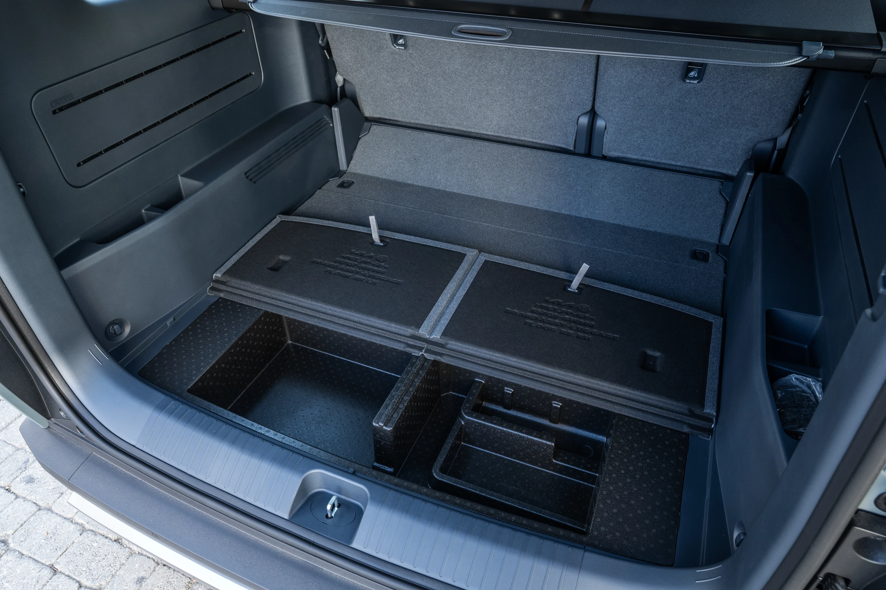 Kia PV5 Passenger Standard Range trunk view
