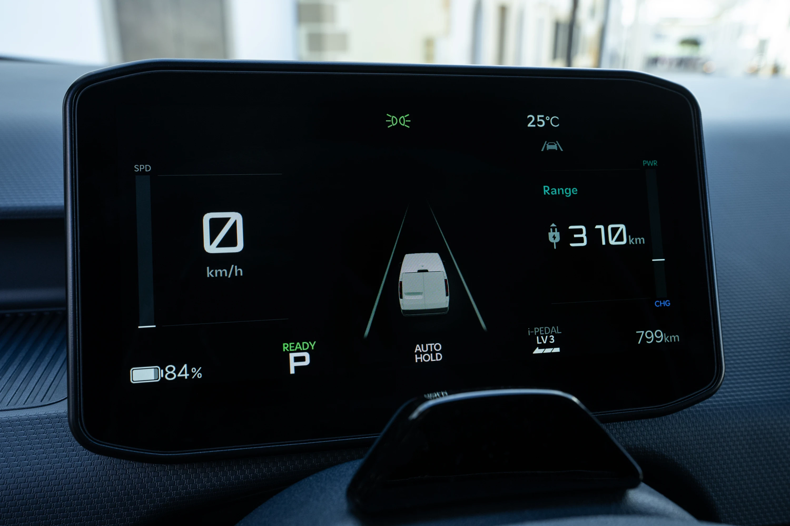 Kia PV5 Passenger Standard Range screens view