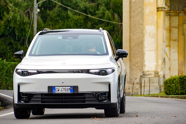 Leapmotor C10 69kWh RWD exterior view