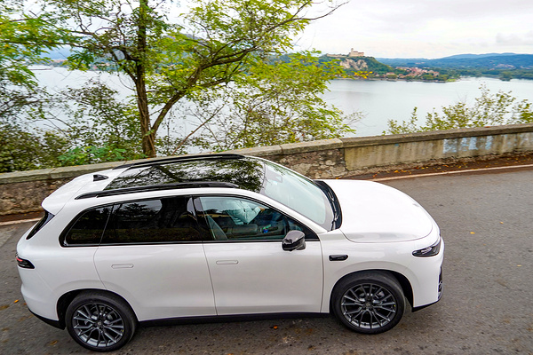 Leapmotor C10 69kWh RWD exterior view