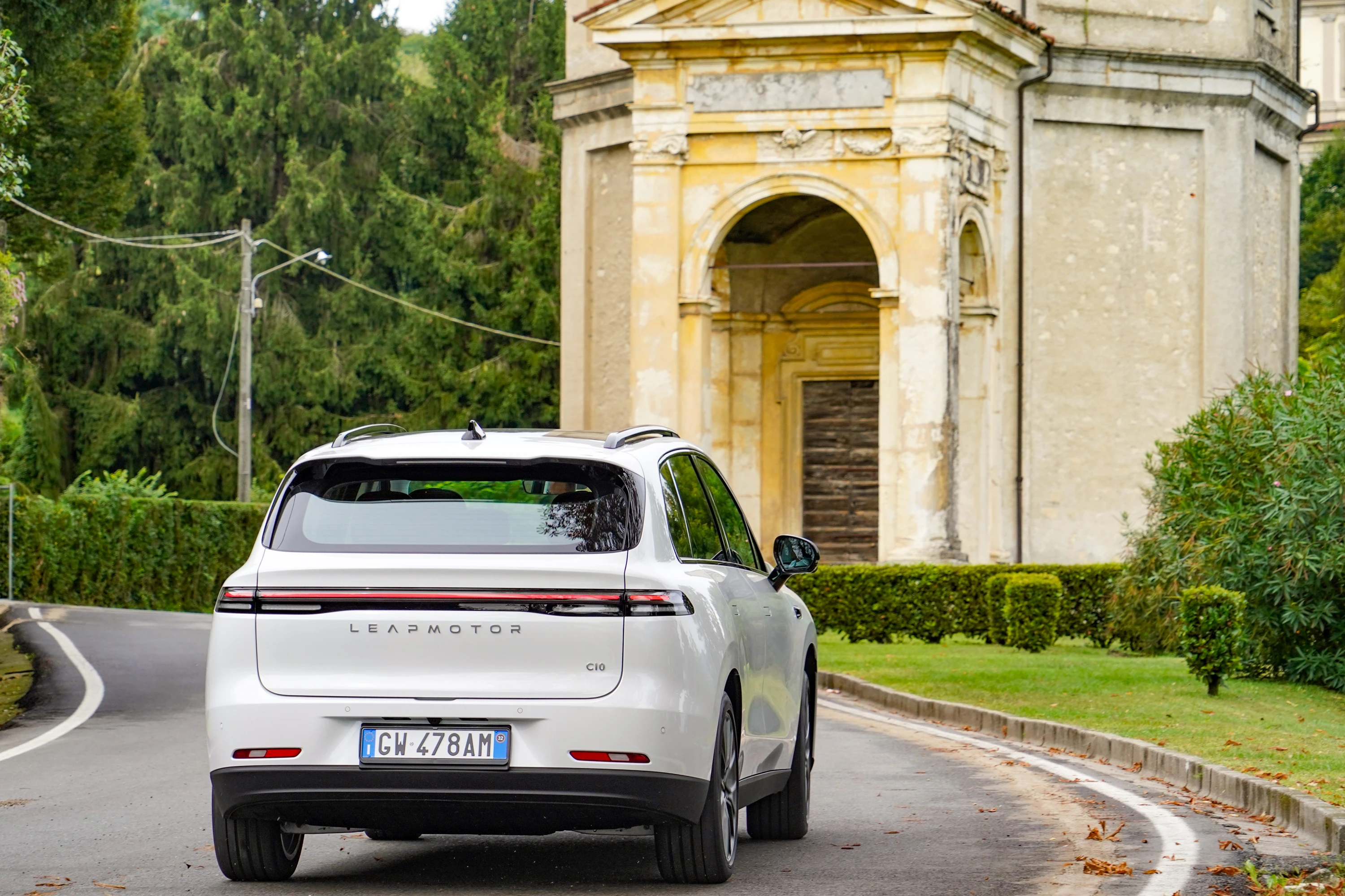 Leapmotor C10 69kWh RWD exterior view