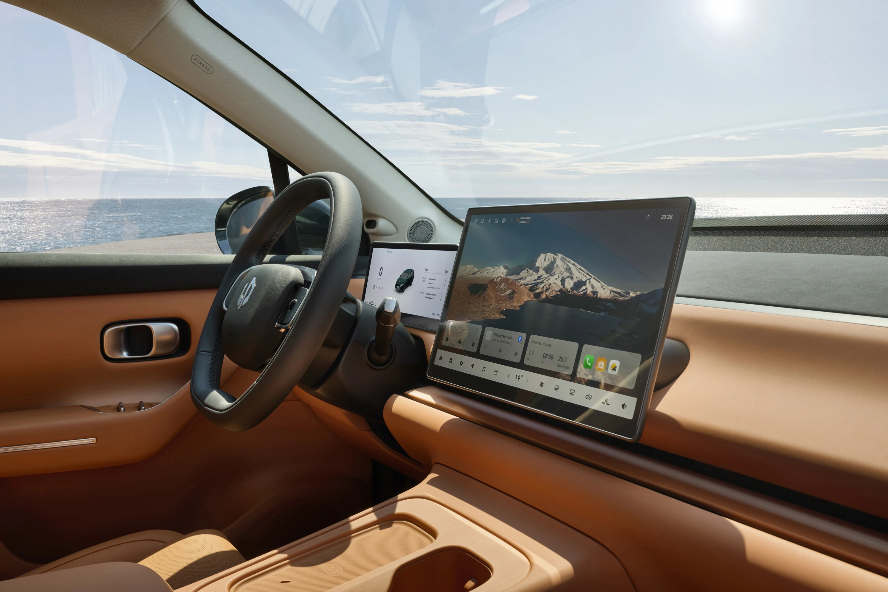 Leapmotor C10 69kWh RWD screens view