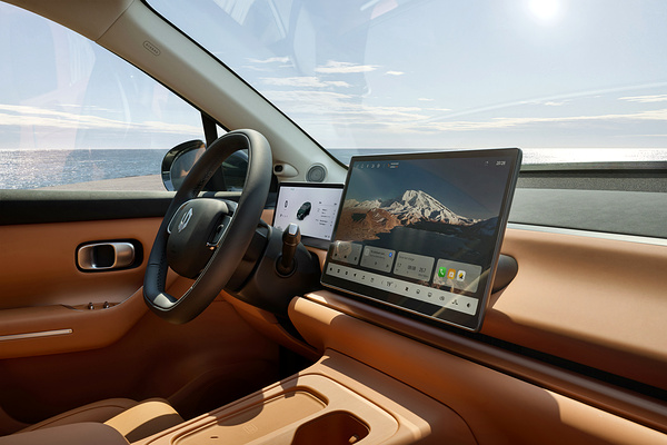 Leapmotor C10 69kWh RWD screens view