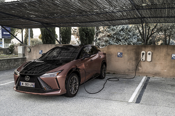 Lexus RZ 450e charging view