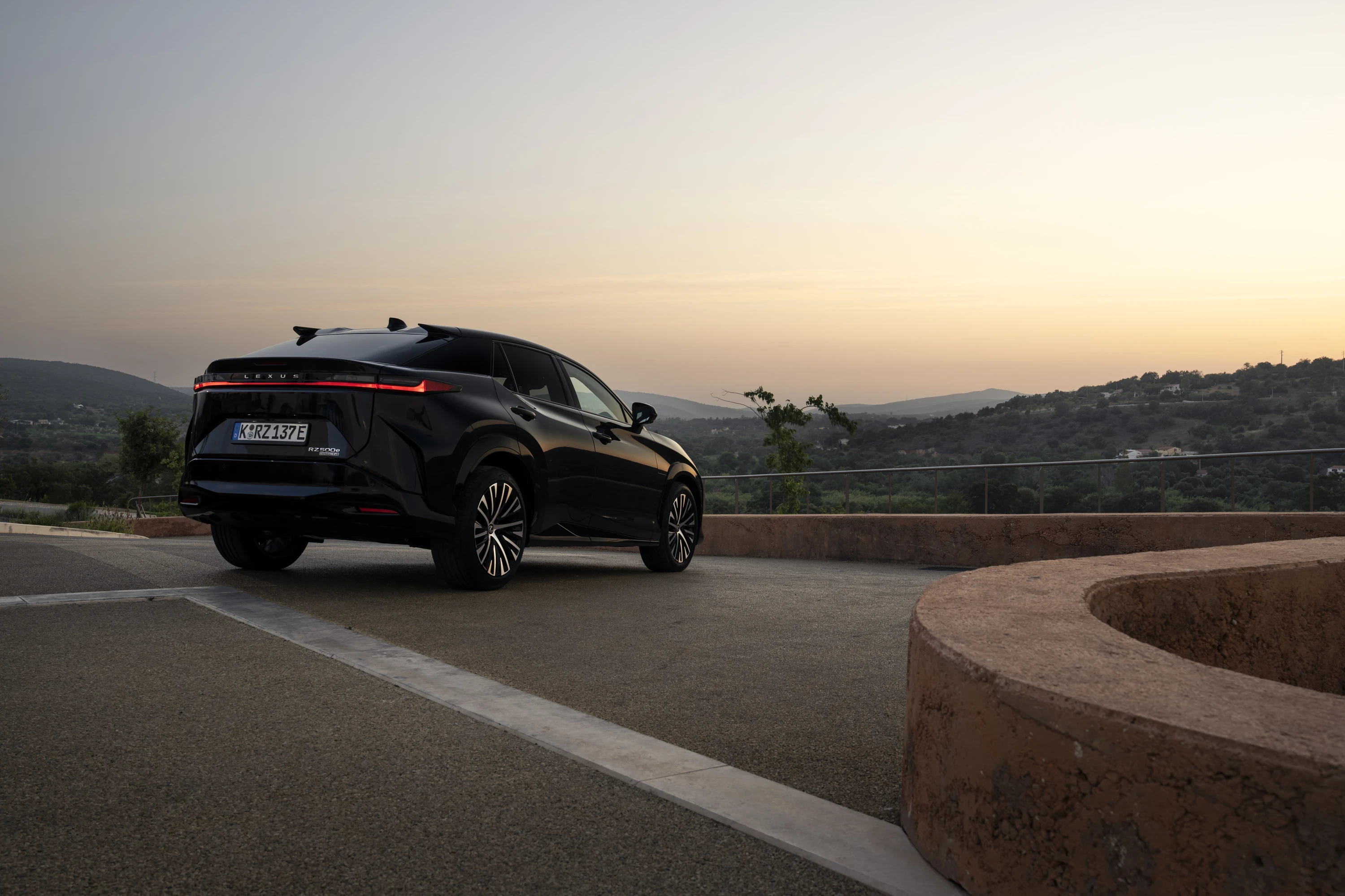 Lexus RZ 500e exterior view