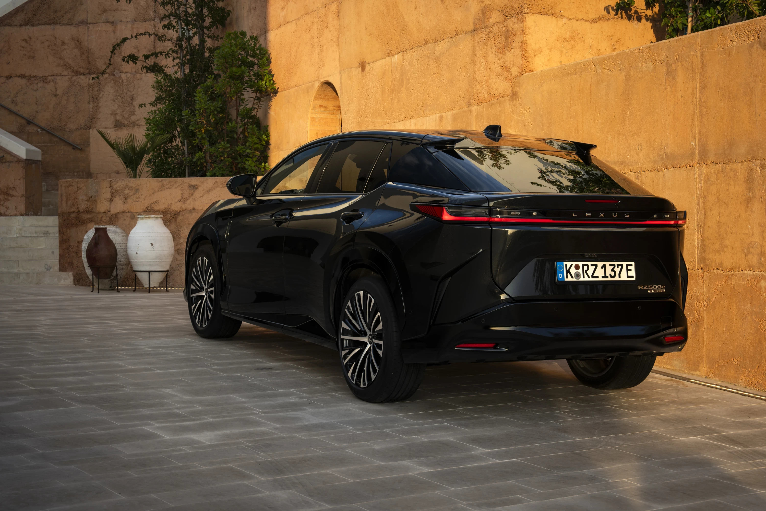 Lexus RZ 500e exterior view