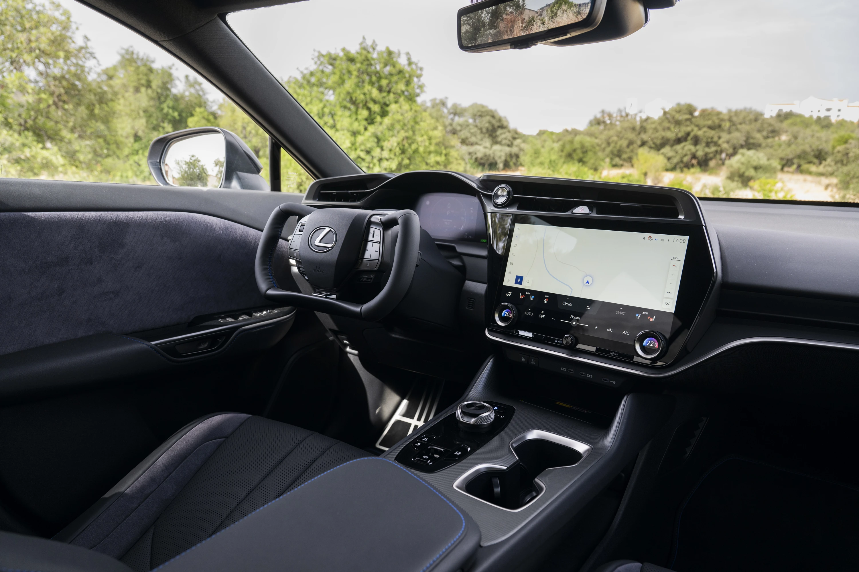 Lexus RZ 550e F Sport screens view