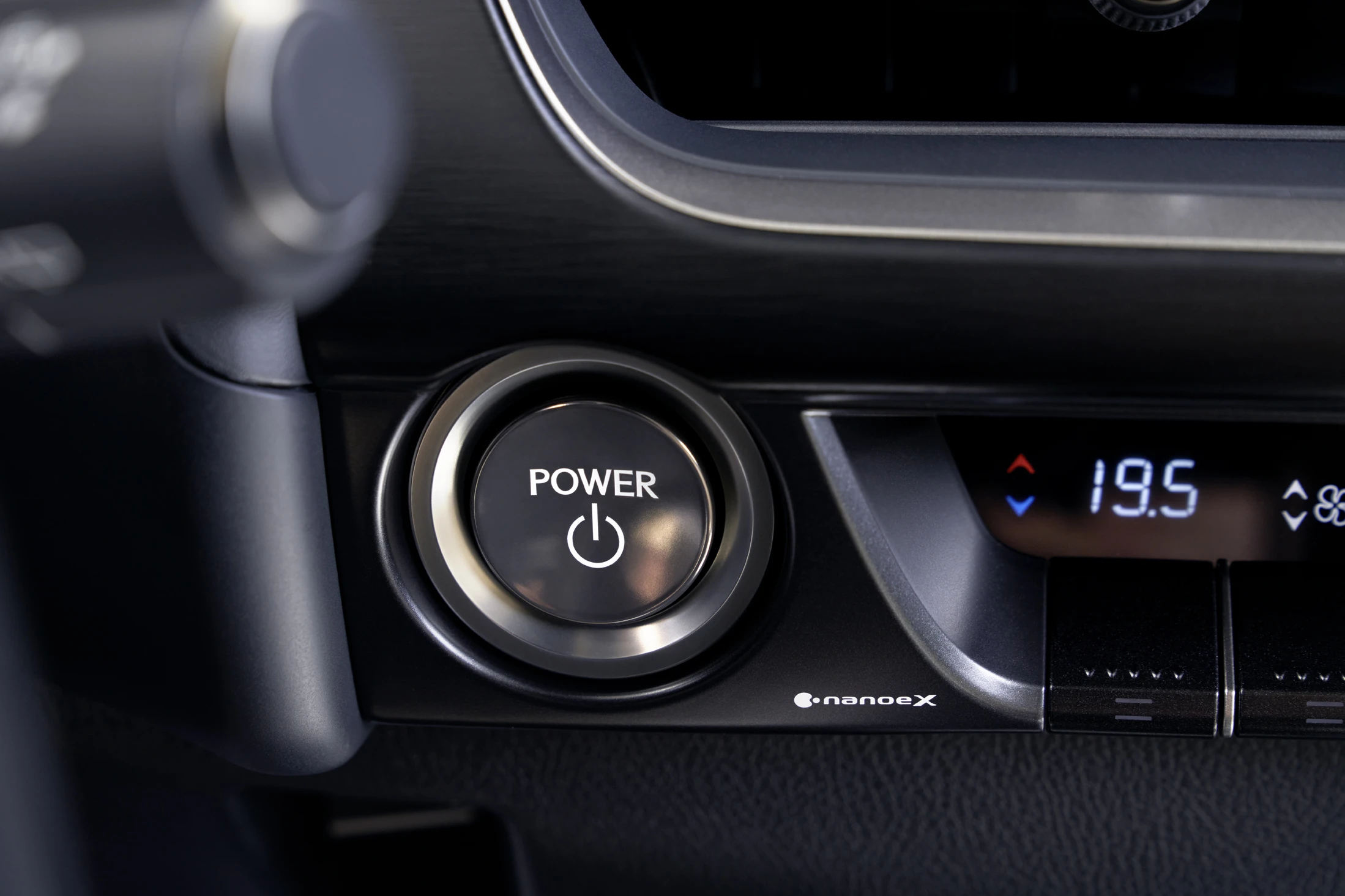 Lexus UX 300e details view