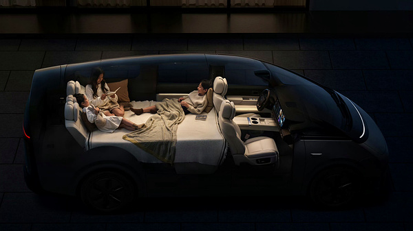Li Auto MEGA interior view