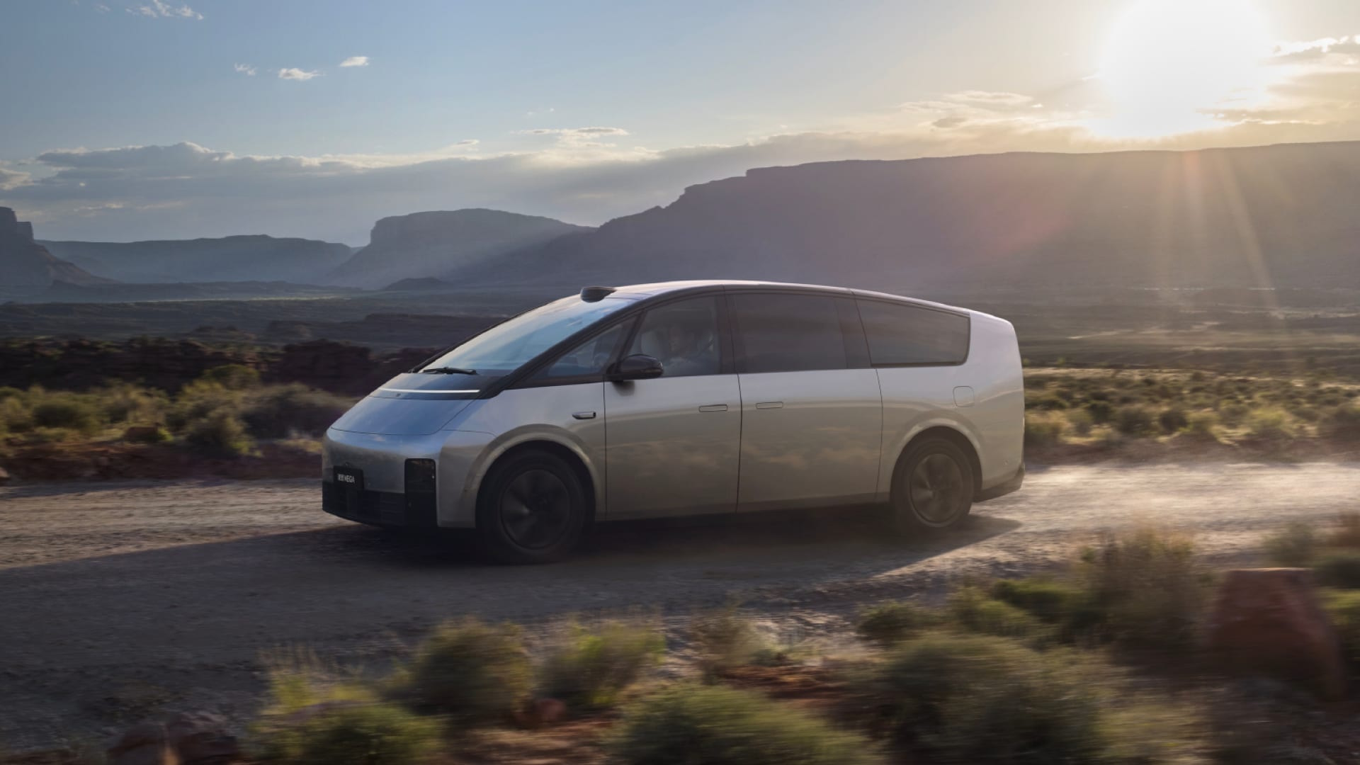 Li Auto MEGA electric vehicle exterior