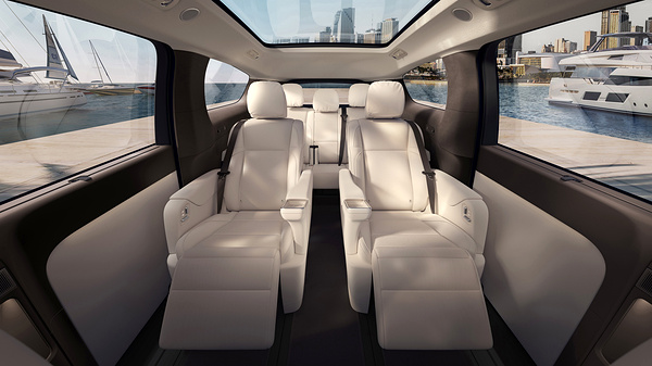 Li Auto MEGA secondrowseats view