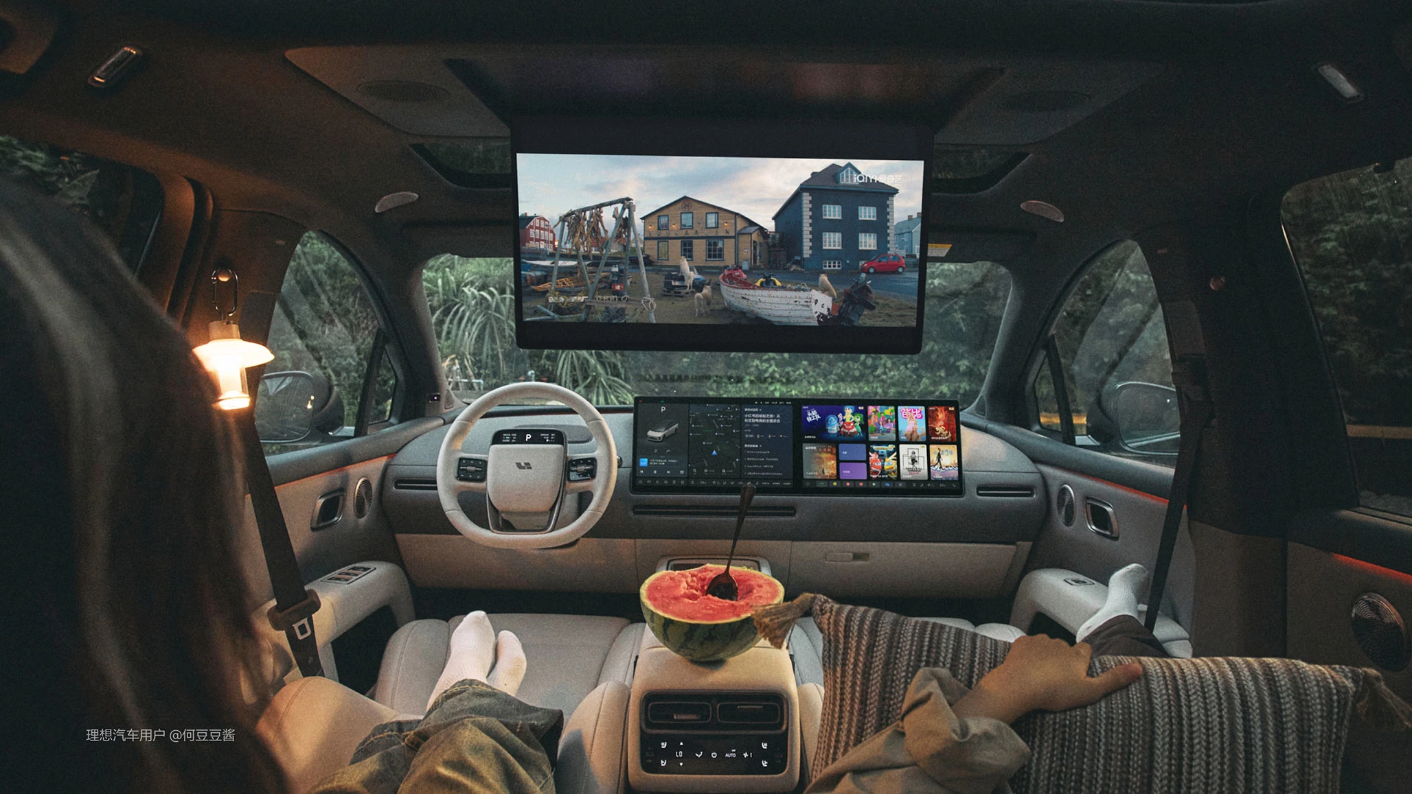Li Auto i6 87.3 kWh AWD lifestyle view