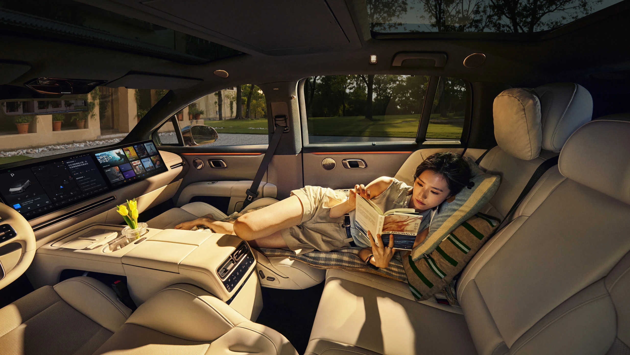 Li Auto i6 87.3 kWh AWD lifestyle view