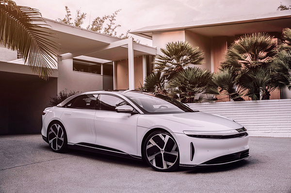 Lucid Air Dream Edition Range exterior view