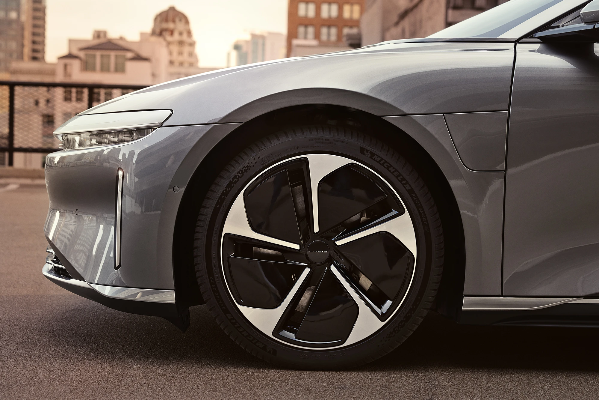 Lucid Air Grand Touring wheels view