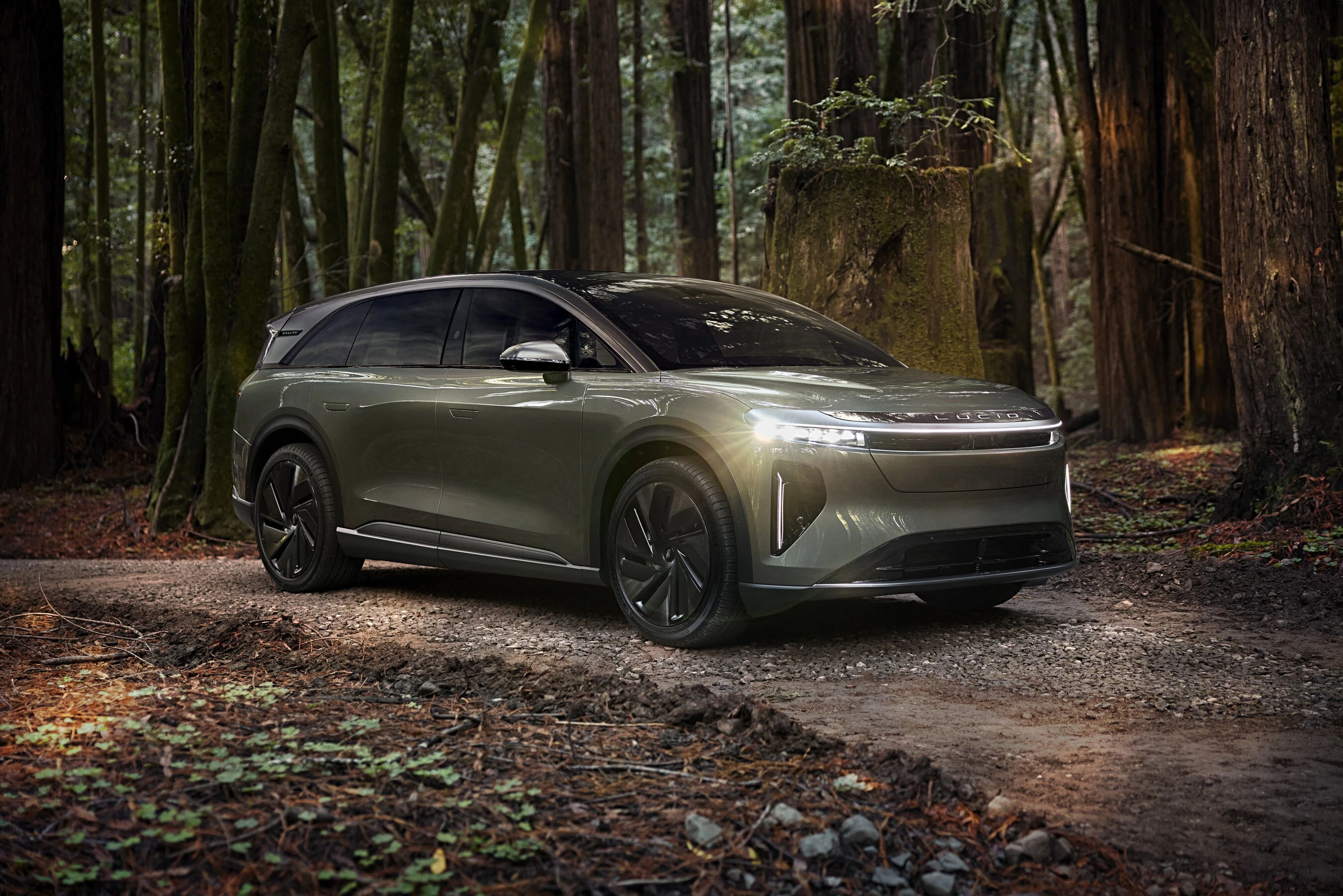 Lucid Gravity Dream Edition exterior view