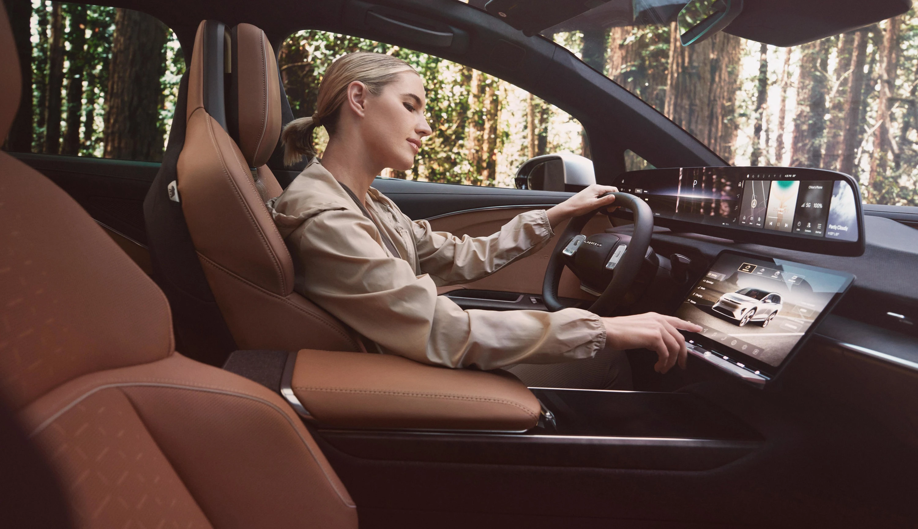 Lucid Gravity Grand Touring screens view
