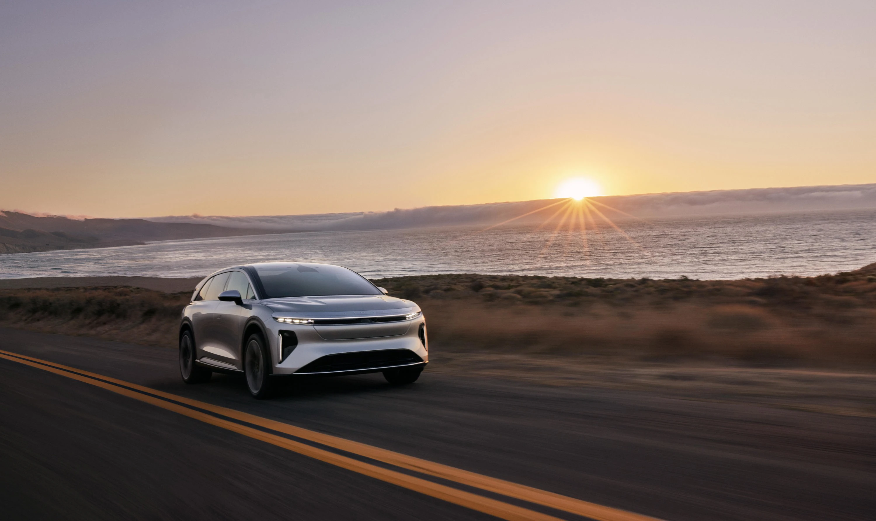 Lucid Gravity Grand Touring exterior view