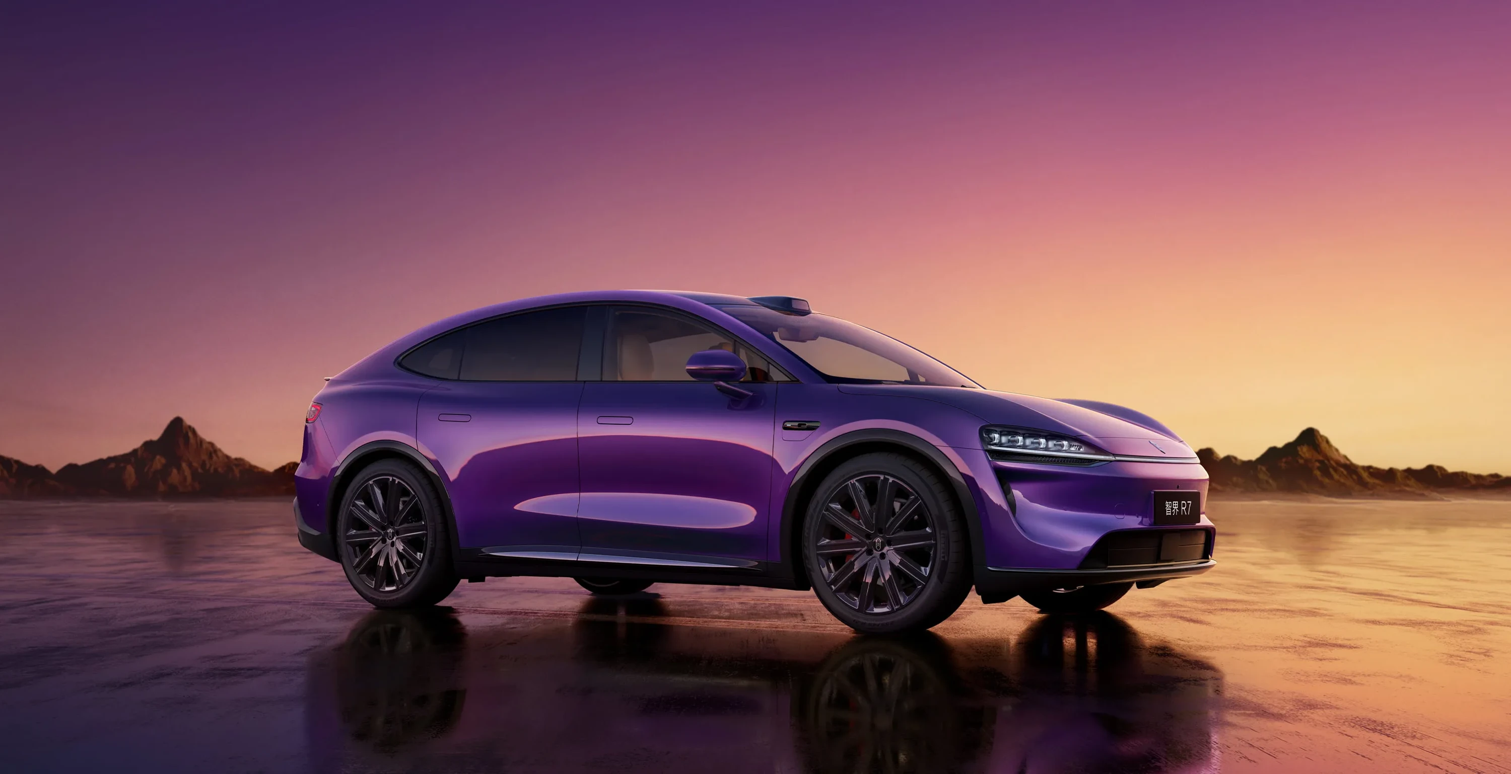 Luxeed R7 RWD 100 kWh exterior view