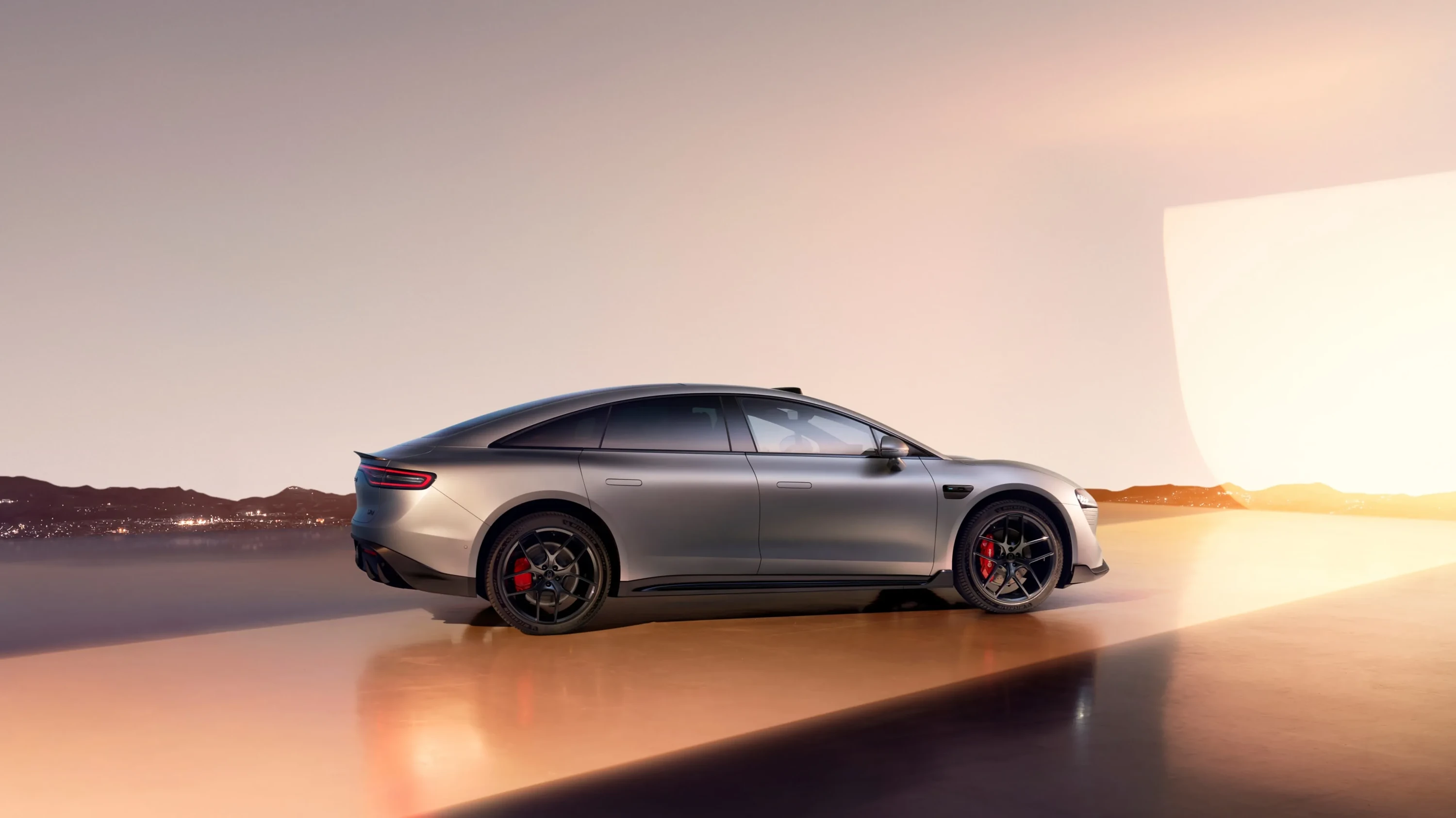 Luxeed S7 RWD 62 kWh exterior view