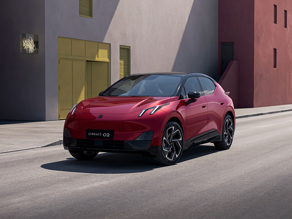 Lynk & Co 02 electric crossover