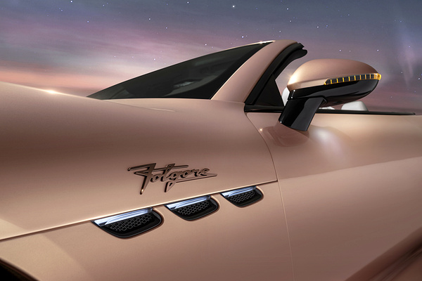 Maserati GranCabrio Folgore details view