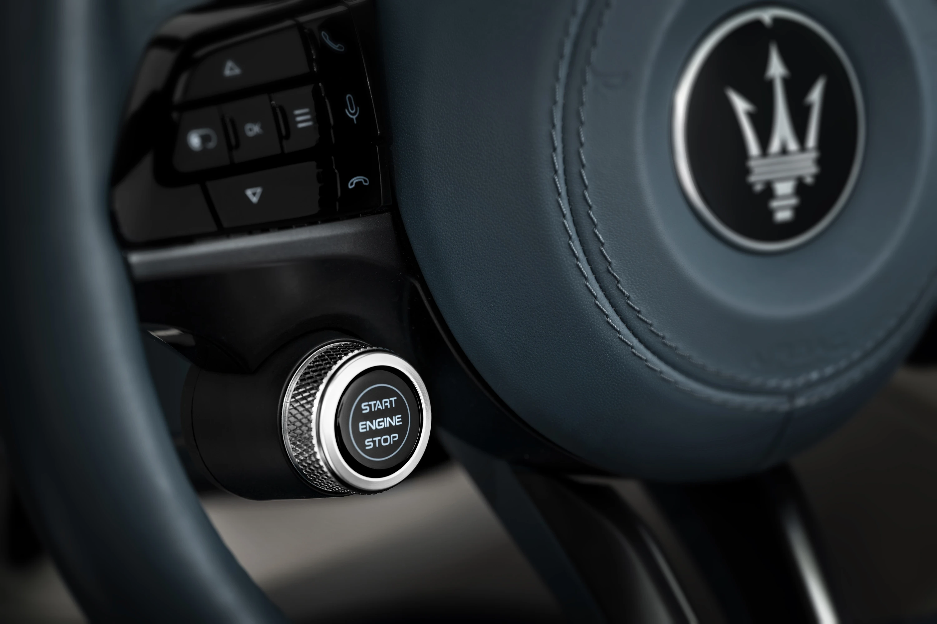 Maserati GranCabrio Folgore details view