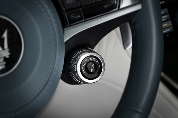 Maserati GranCabrio Folgore details view