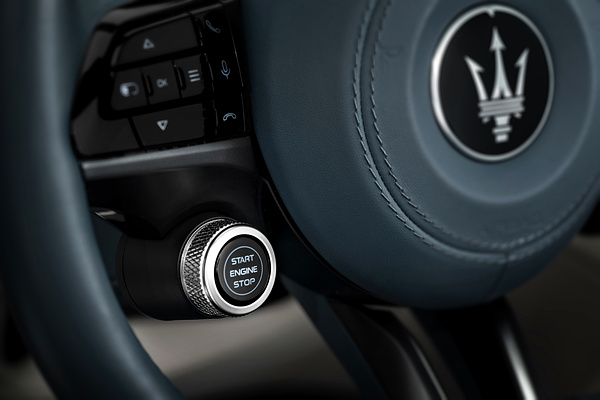 Maserati GranCabrio Folgore details view