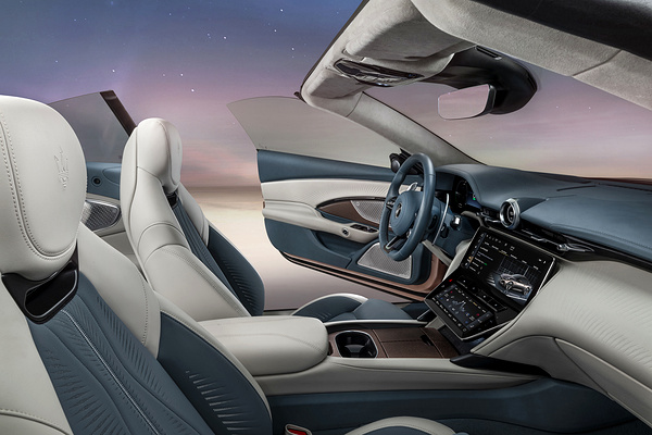 Maserati GranCabrio Folgore frontseats view