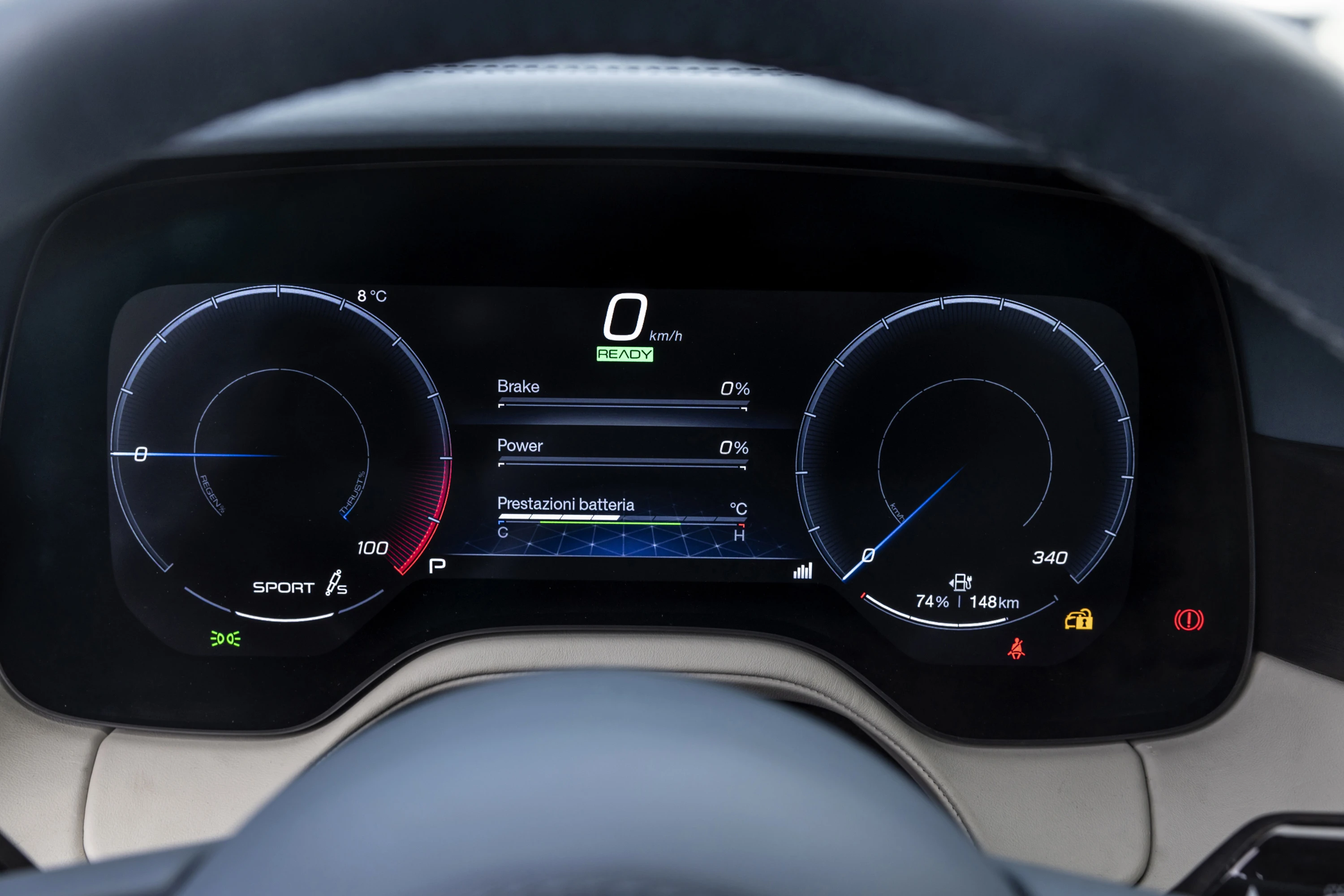 Maserati GranTurismo Folgore screens view