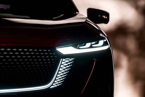 Mazda 6e long range headlights view