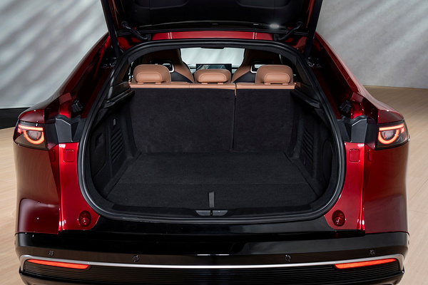Mazda 6e long range trunk view