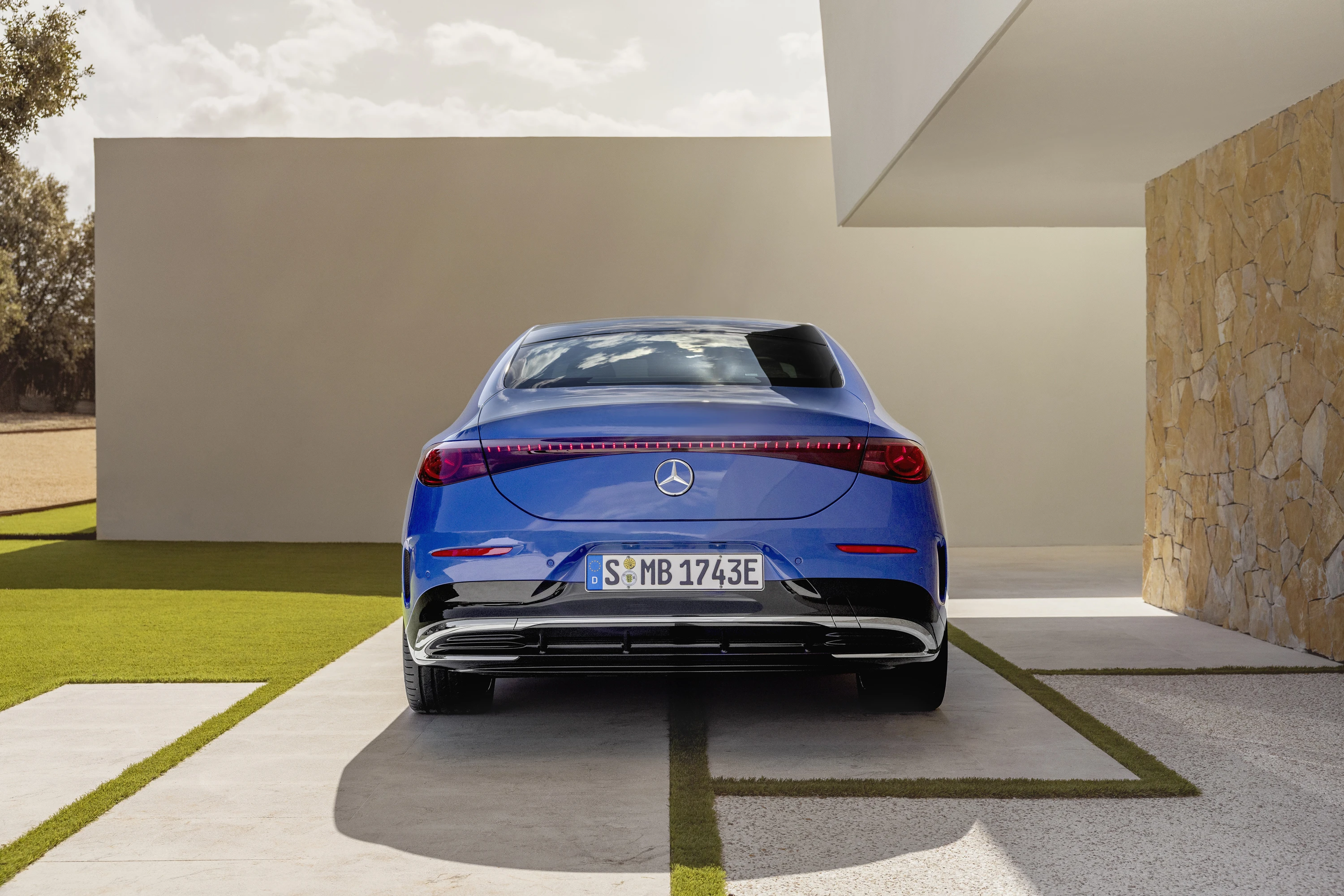 Mercedes CLA 200 exterior view