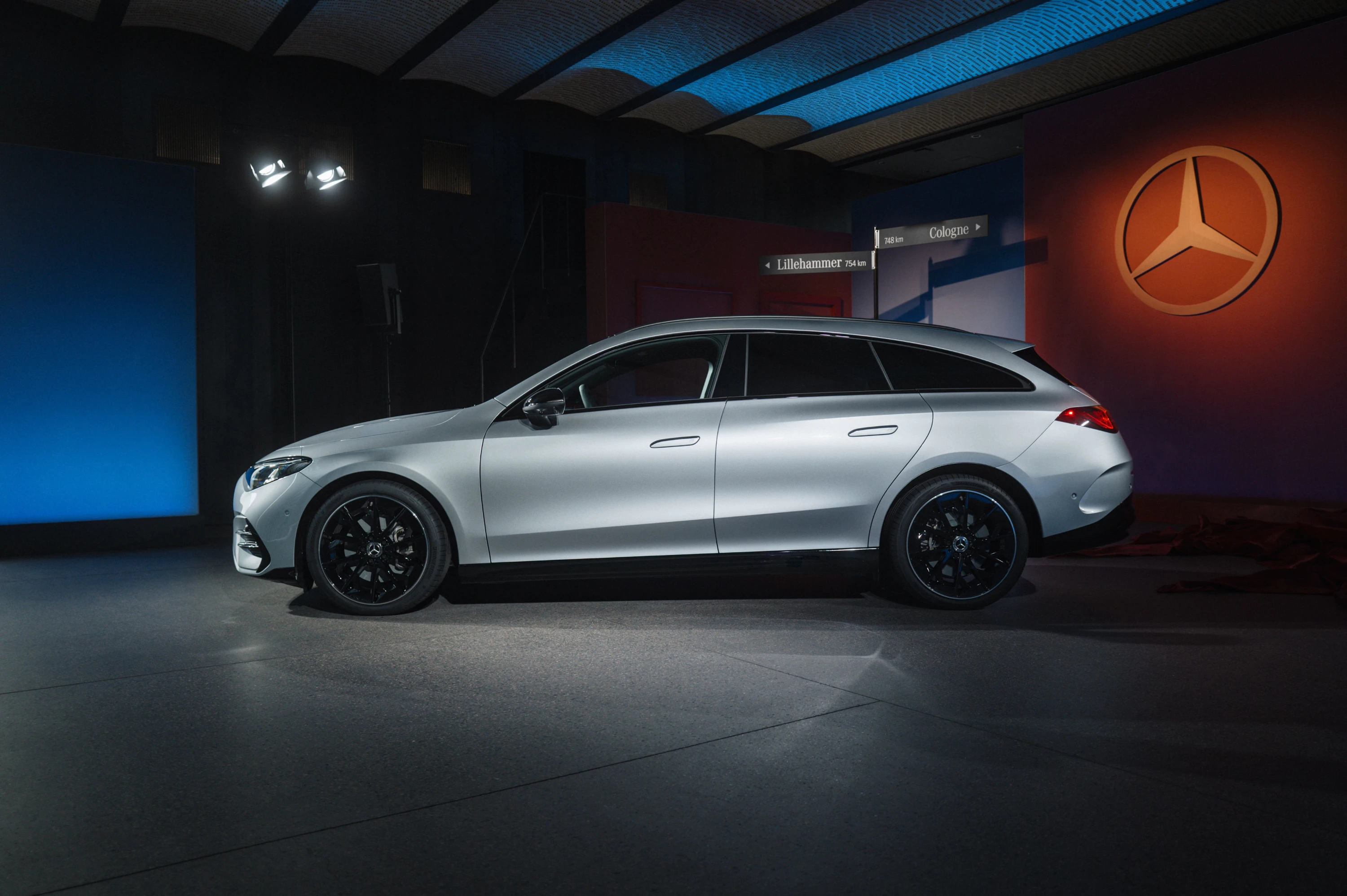 Mercedes CLA 200 Shooting Brake exterior view