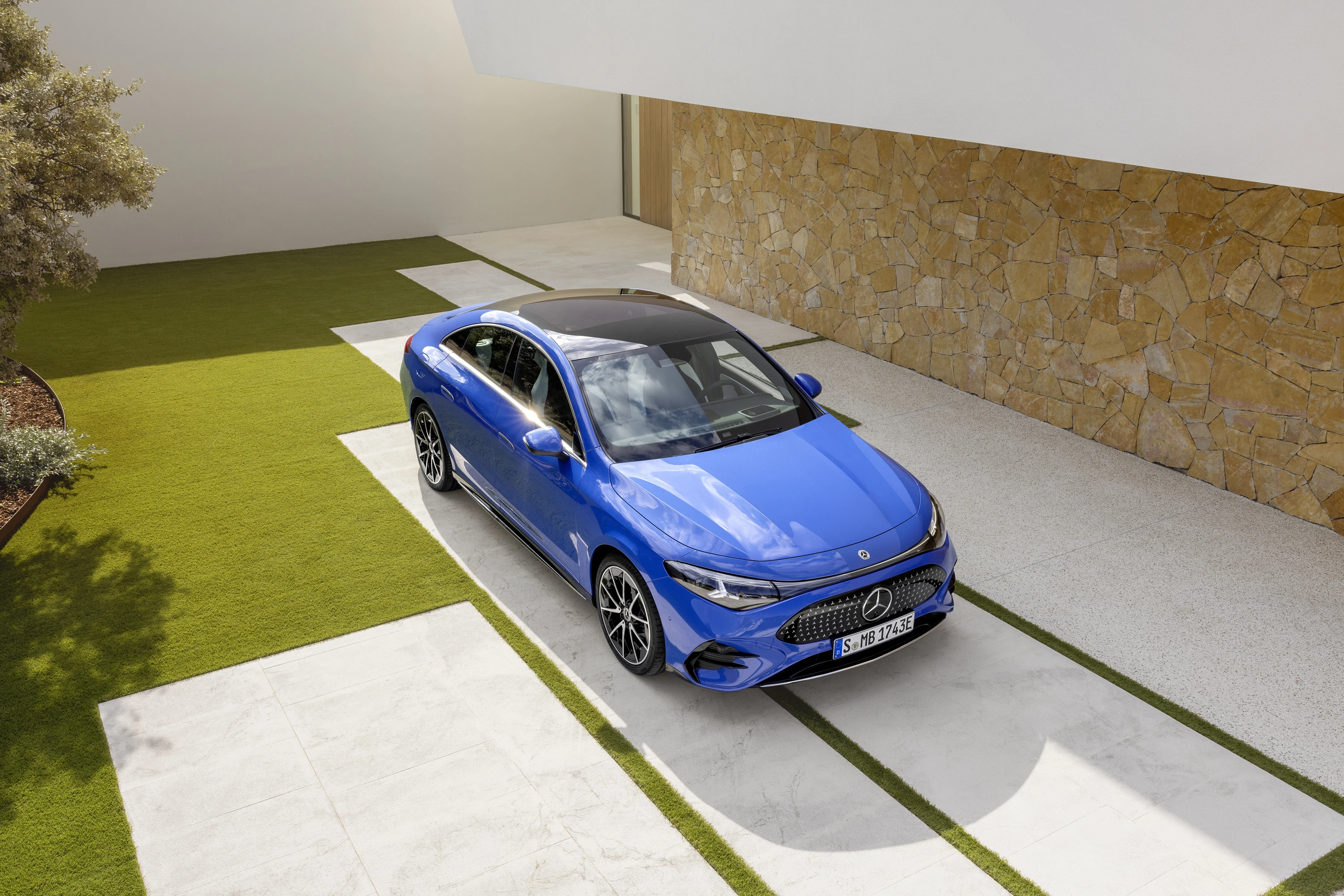 Mercedes CLA 250+ exterior view