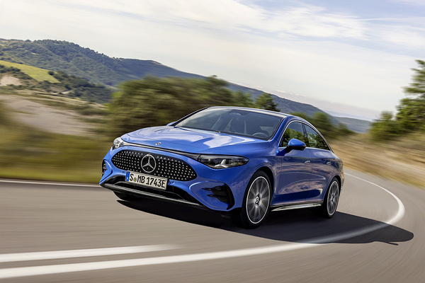 Mercedes CLA 250+ dynamic view