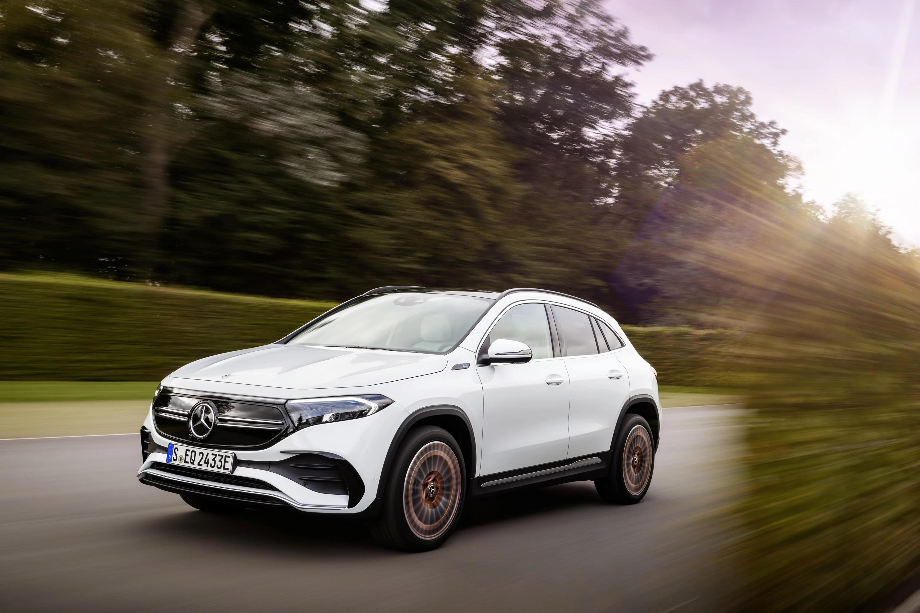 Mercedes-EQ EQA 250 electric vehicle exterior