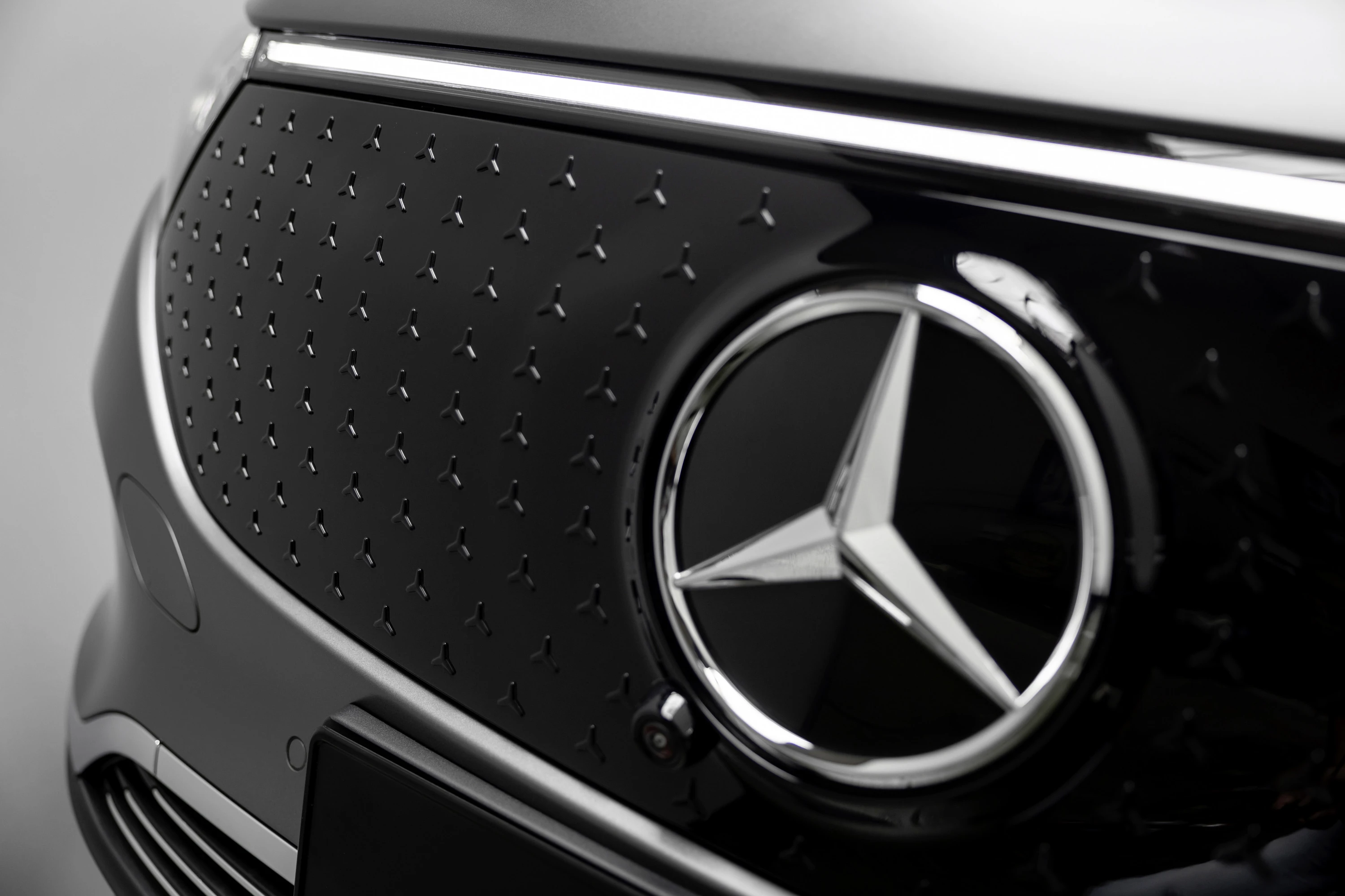 Mercedes-EQ EQA 250+ details view