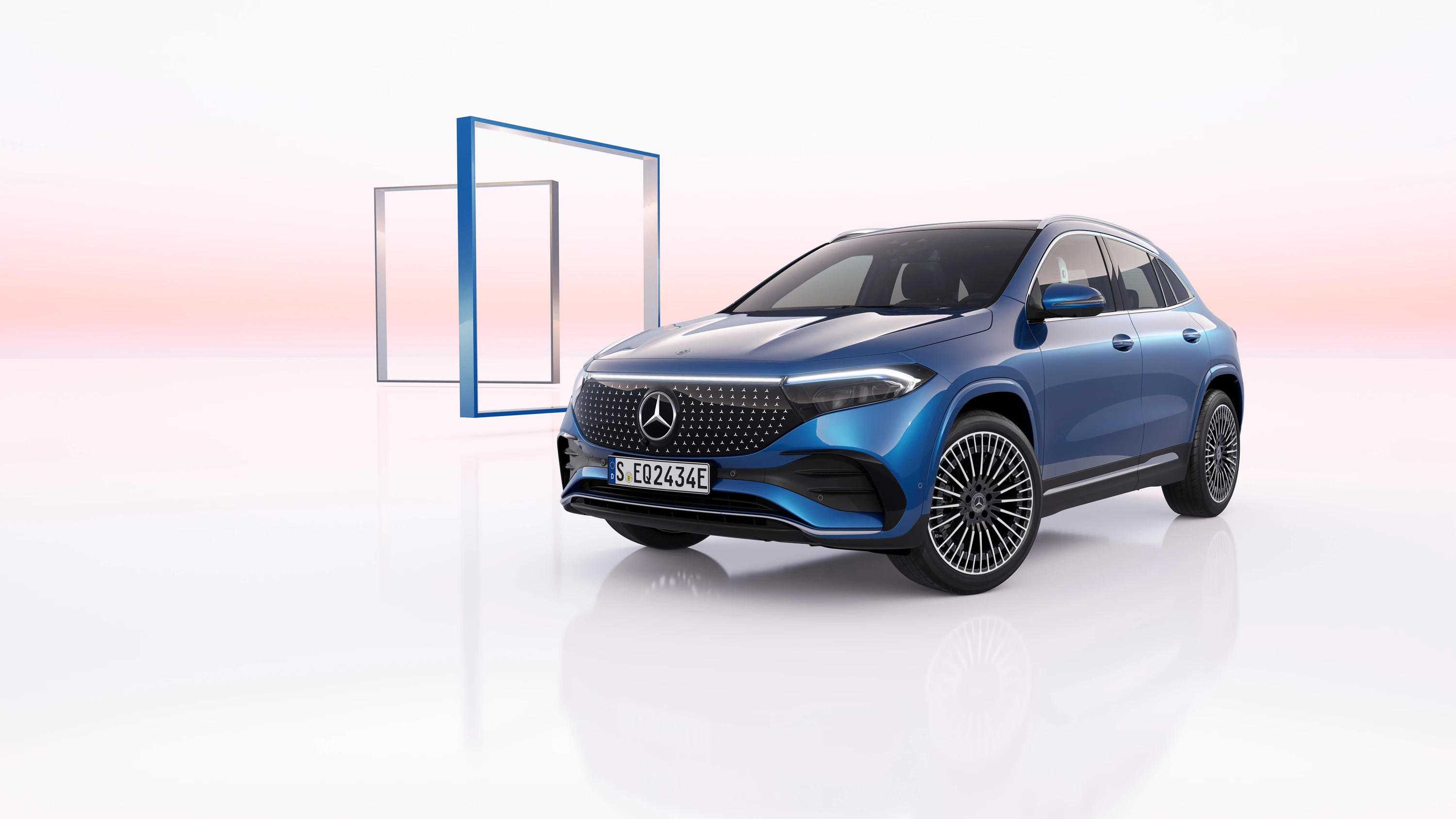 Mercedes-EQ EQA 250+ exterior view