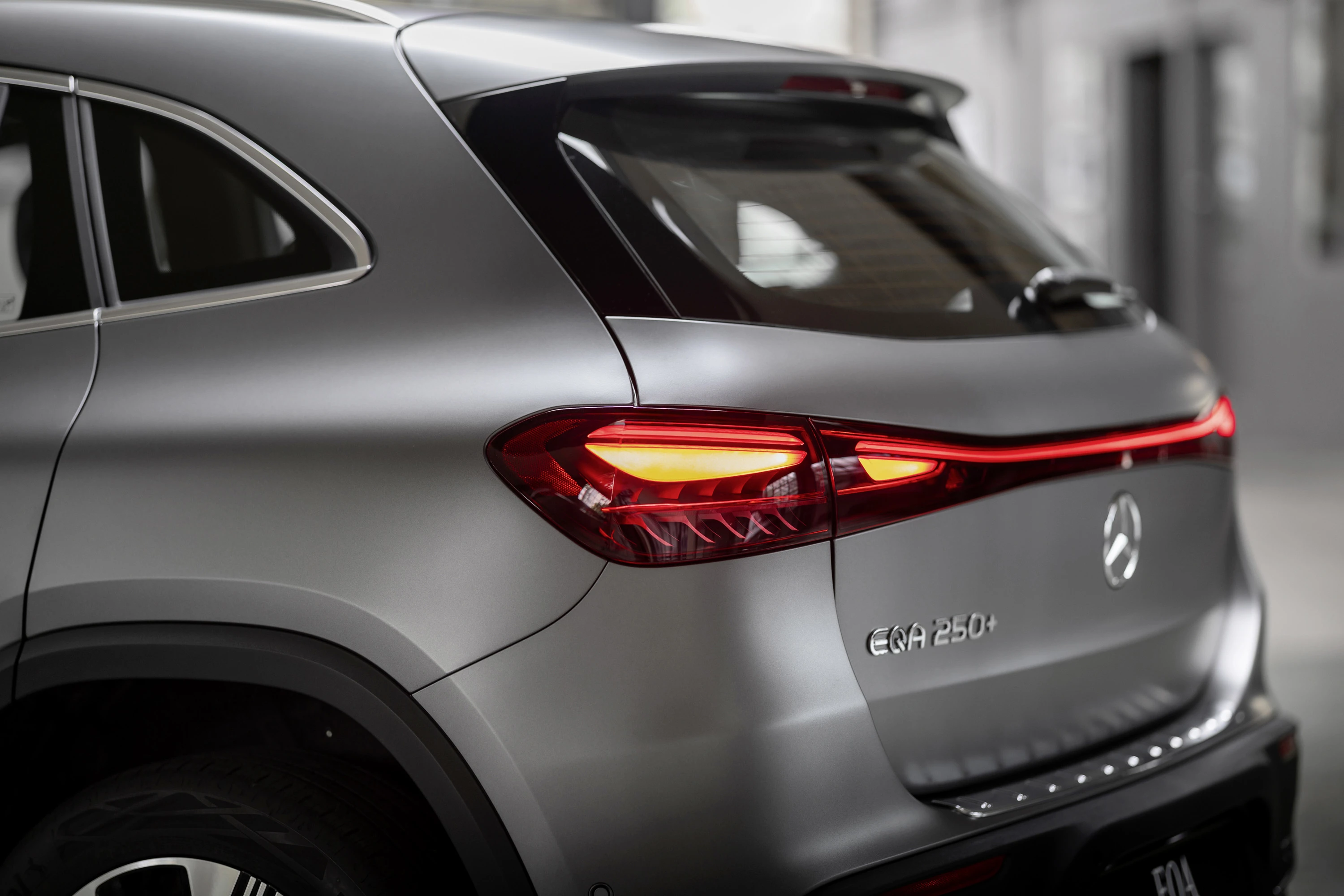 Mercedes-EQ EQA 250+ exterior view