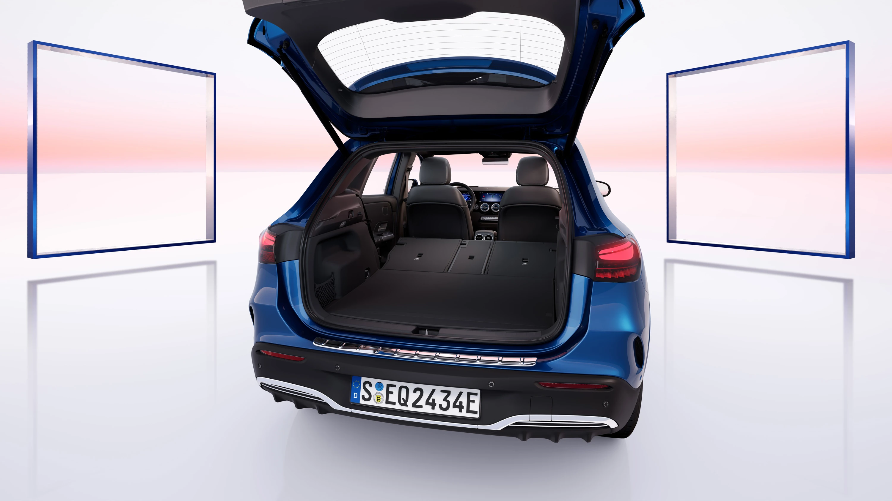 Mercedes-EQ EQA 250+ trunk view