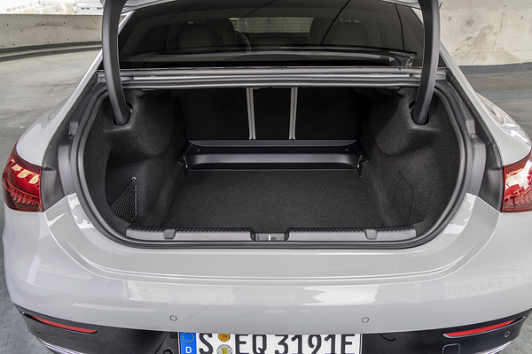 Mercedes-EQ EQE 350+ trunk view